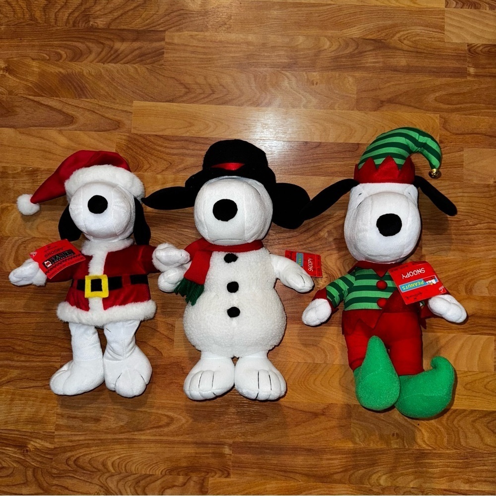 Hallmark Snoopy Peanuts Plush Top Hat & Red Scarf White Black + Jester & Santa